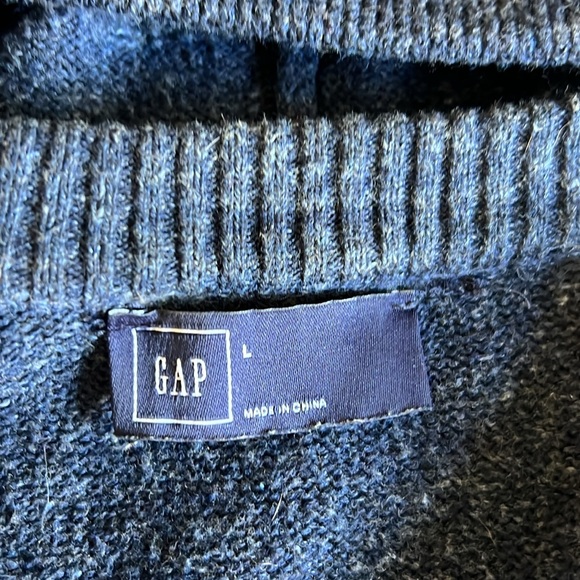 Men’s sweater with hood. Size large. Gap. Blue. - Picture 2 of 4